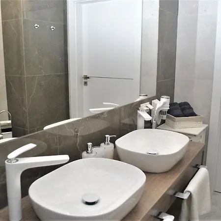 Apartment Mirage Classic Rewal